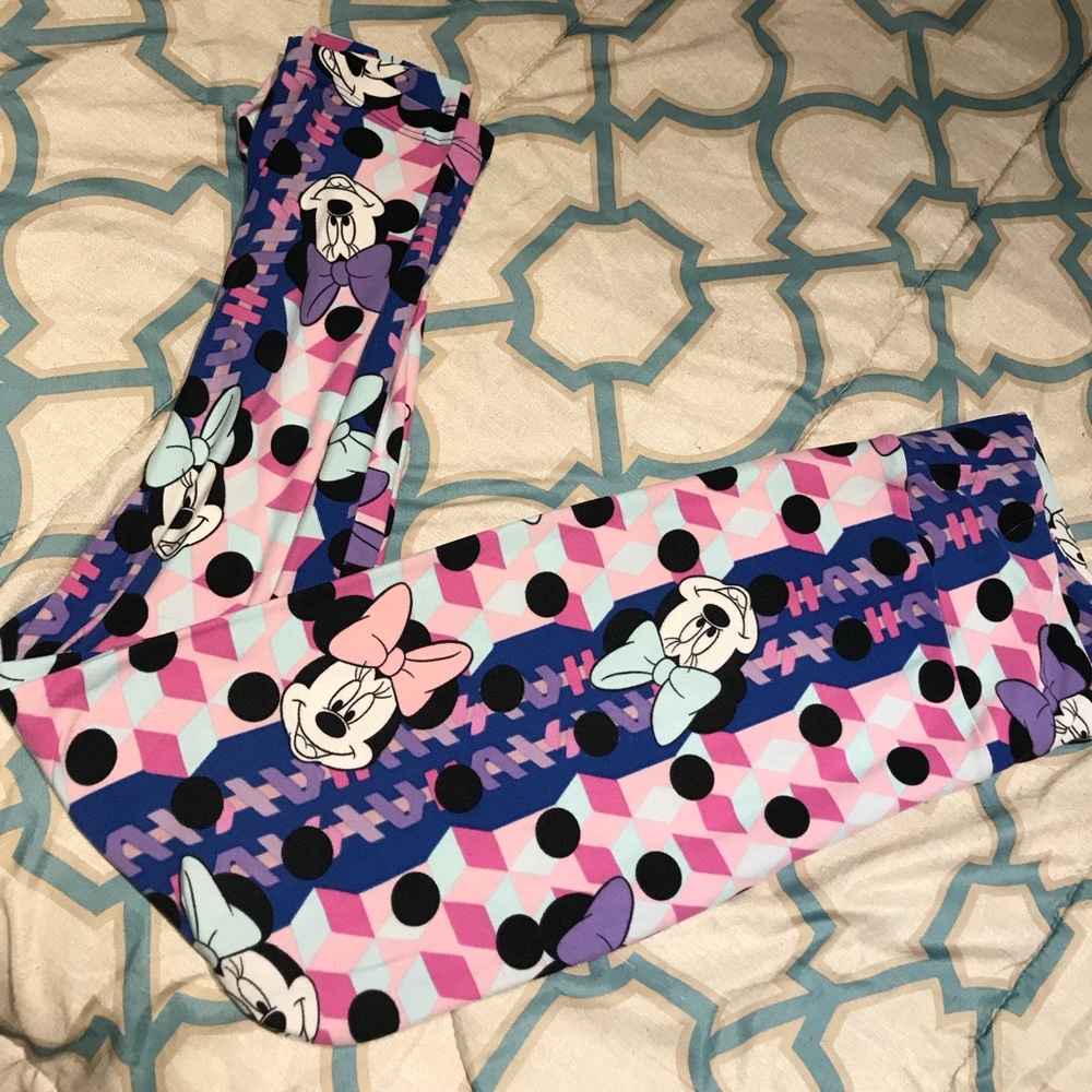 LulaRoe Disney OS leggings